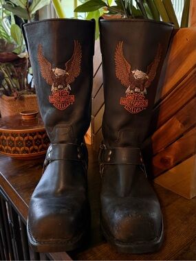 Harley-Davidson Black Leather harness motorcycle boots w/embroidered eagle front